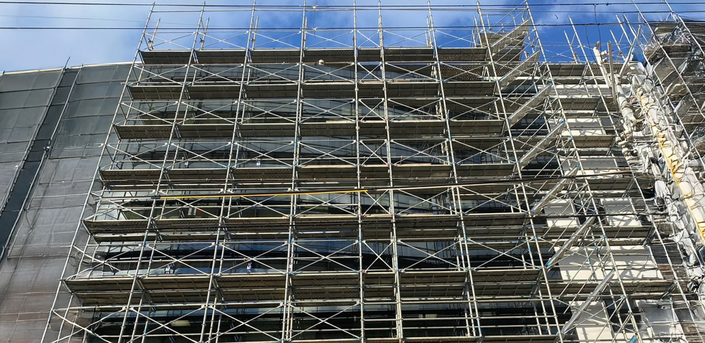 安全第一を徹底する豊栄ビルドの現場